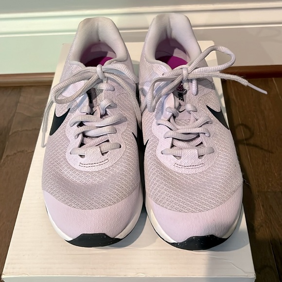 Nike Girls Running Sneakers - Picture 4 of 10